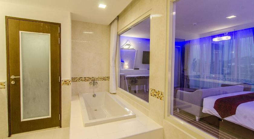 Image of Grand Deluxe Double bed 8