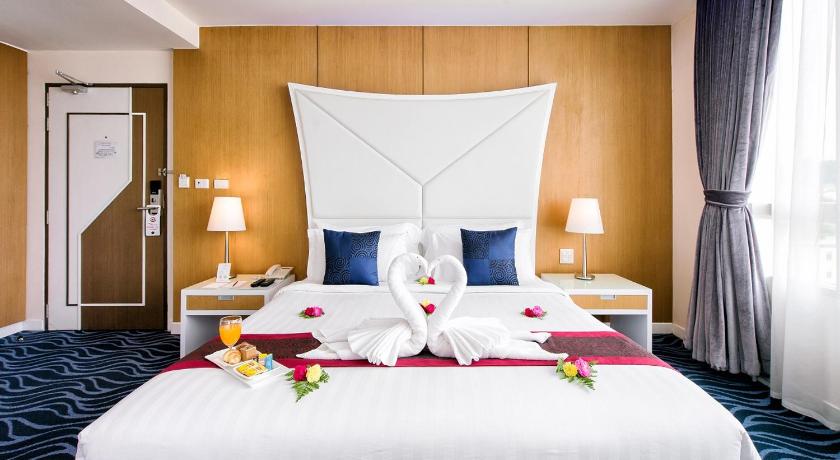 Image of Deluxe Double Bed 1