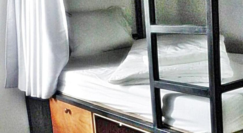 Image of Bunk Bed in Mixed Dormitory Room 11
