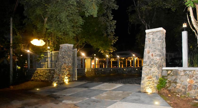 Safari Queens Resort — Hotel in Udawalawe