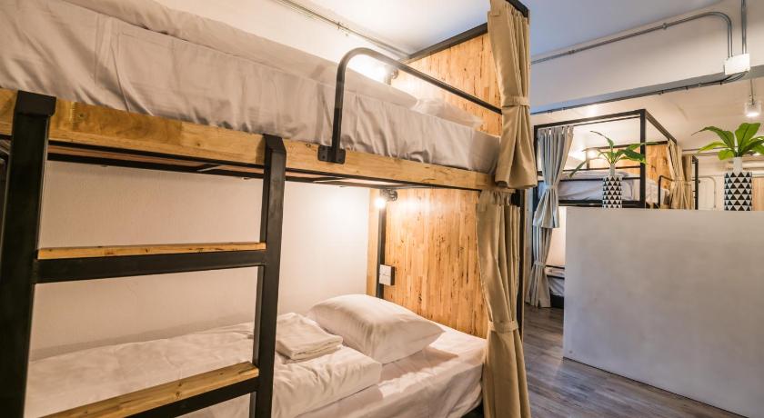 Image of Bunk Bed in Mixed Dormitory Room 9