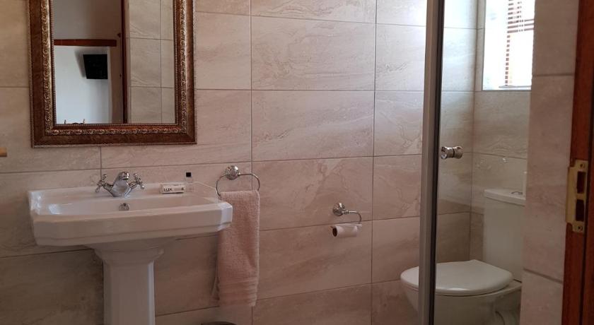 Uniondale Manor Guesthouse photo