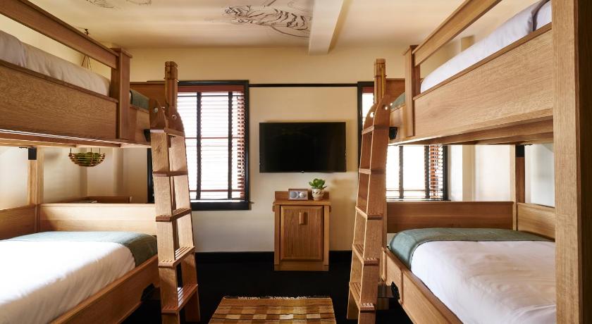 Image of Private Quadruple Room 3