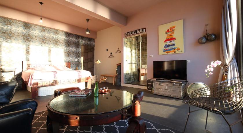 Image of Double Room with Balcony and Sea View 0