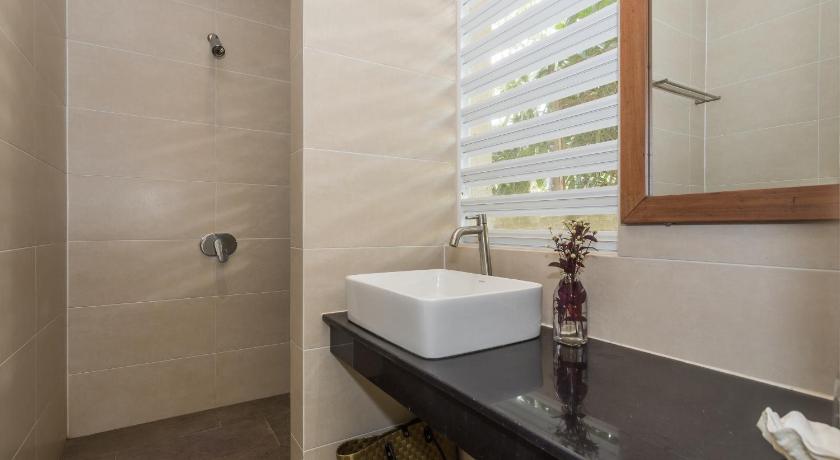Image of Large Double Room 10