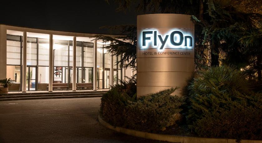 FlyOn Hotel & Conference Center