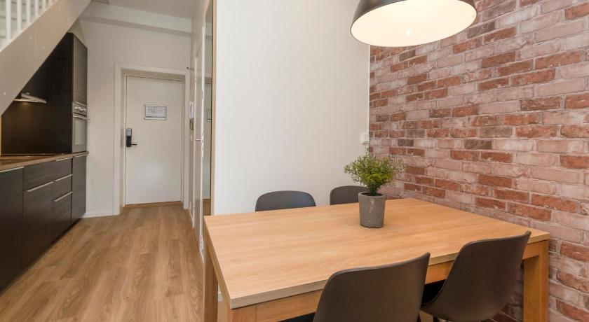 Image of Apartment 8