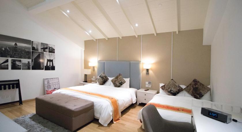 Image of Family Suite (4 People) 1