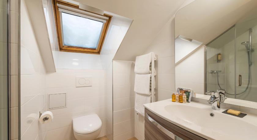 Image of Tradition Triple Room 2
