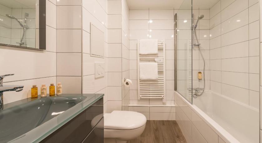 Image of Suite (2 Adults) 4