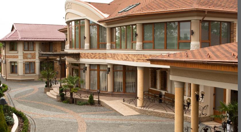 Charda Hotel photo