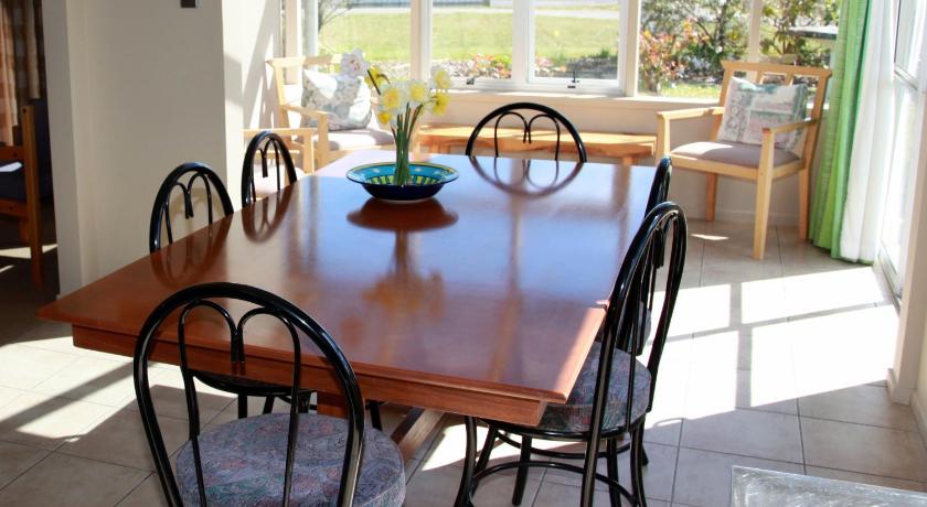 Image of King Villa (Two Bedroom Holiday Home) 7