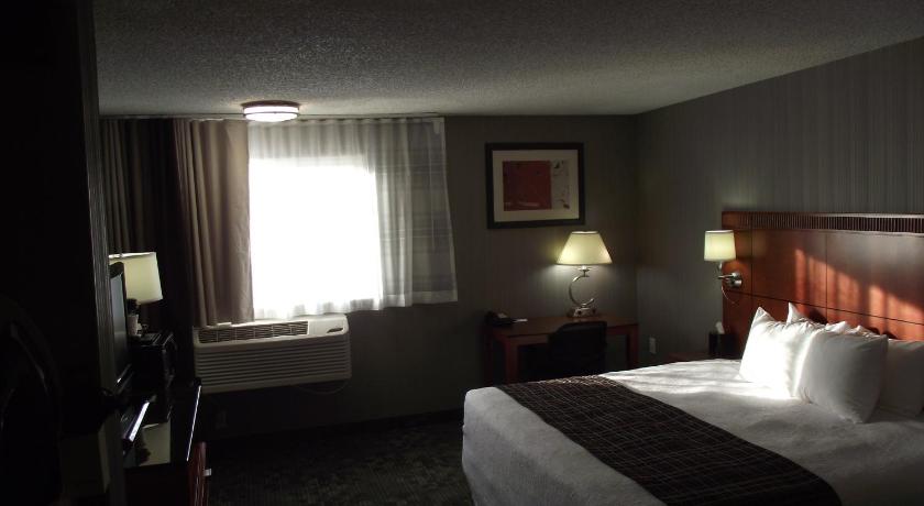 Country Inn & Suites by Radisson, Portland Delta Park, OR