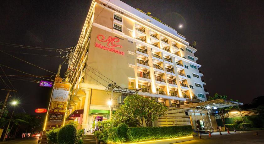 曼谷 Metro Point Hotel 4星级 酒店 外观