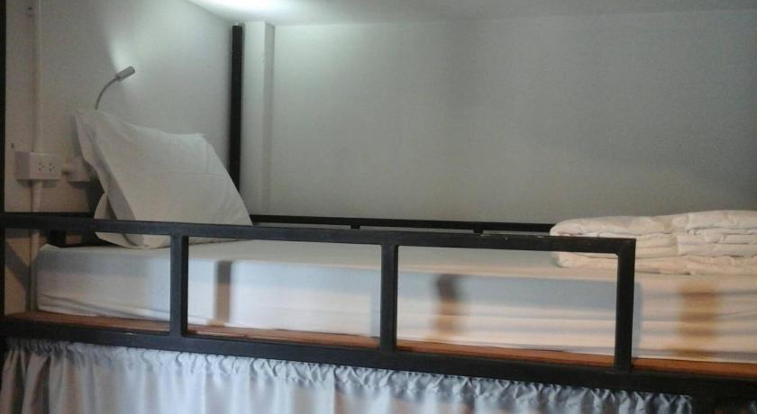 Image of Bunk Bed in Mixed Dormitory Room 14