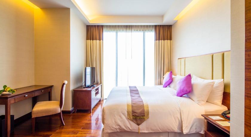 Image of Two Bedroom Executive 8