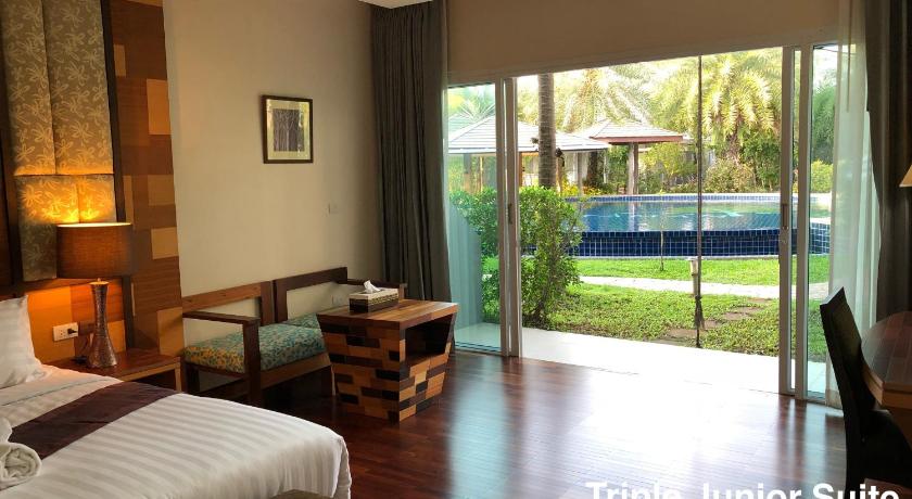 Image of Junior Triple Suite Room 14