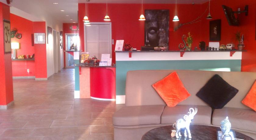 Whispering Palms Inn photo