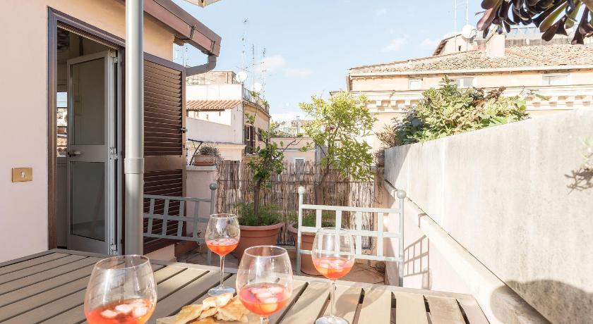 Penthouse with Terrace in the Heart of Rome — Hotel in Rome