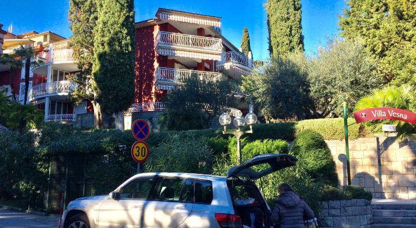 Vila Vesna — Hotel in Portoroz