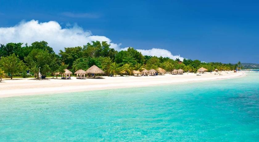 Fairmont — Hotel in Negril