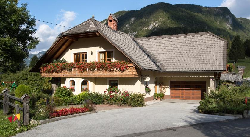 Apartments Rozic Bohinj — Hotel in Bohinjsko Jezero
