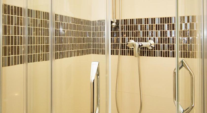 Image of Superior Suite 14
