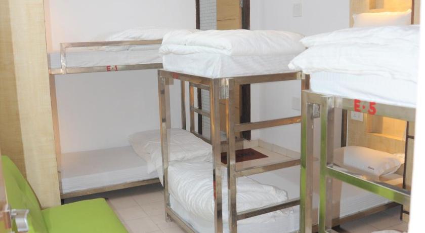 Hostel Delhi Fantastic near New Delhi Train Station photo