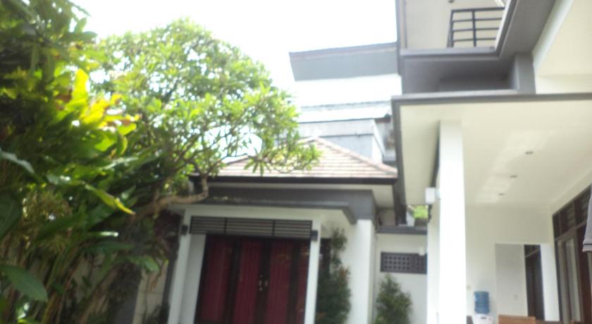 バリ Degung de brata Family villas 4つ星 ホテル 客室