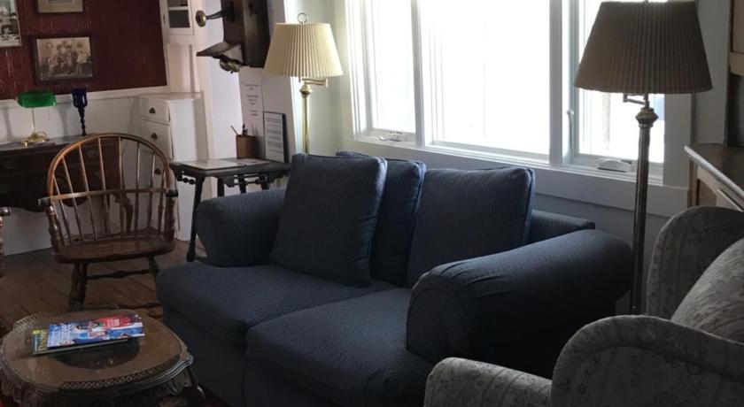 Maple Hill Farm Bed & Breakfast photo