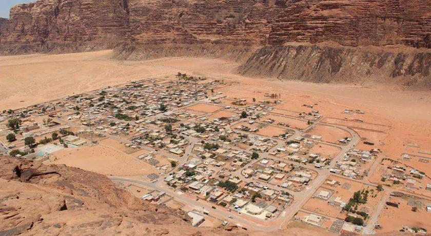 Climbers' House in Wadi Rum photo