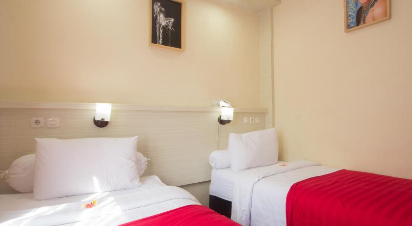 Maxi Hotel Kedonganan