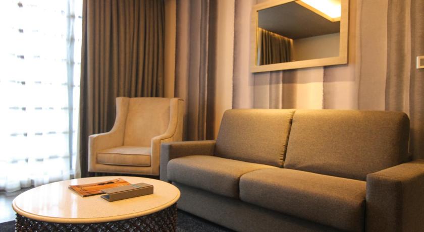 Image of Executive One Bedroom Suite 12