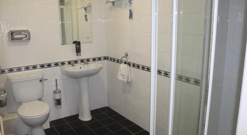 Image of Double Room with Private External Bathroom 3