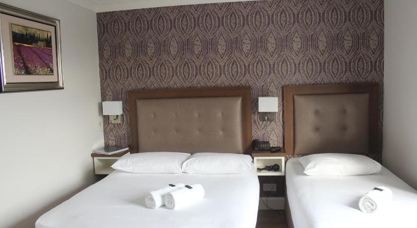 Image of Triple Room 17