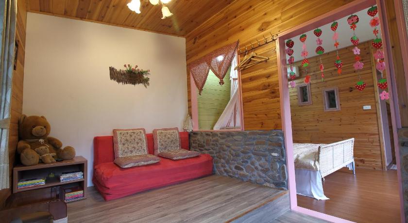 Image of Quadruple Room with Mountain View 3