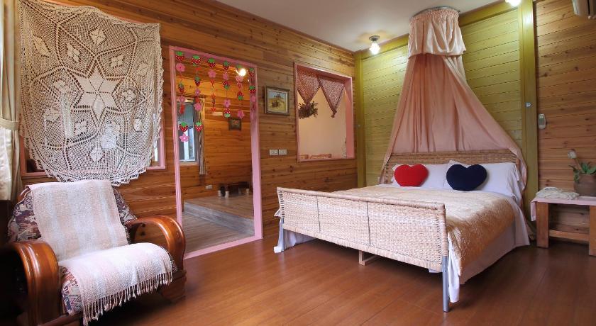Image of Quadruple Room with Mountain View 1