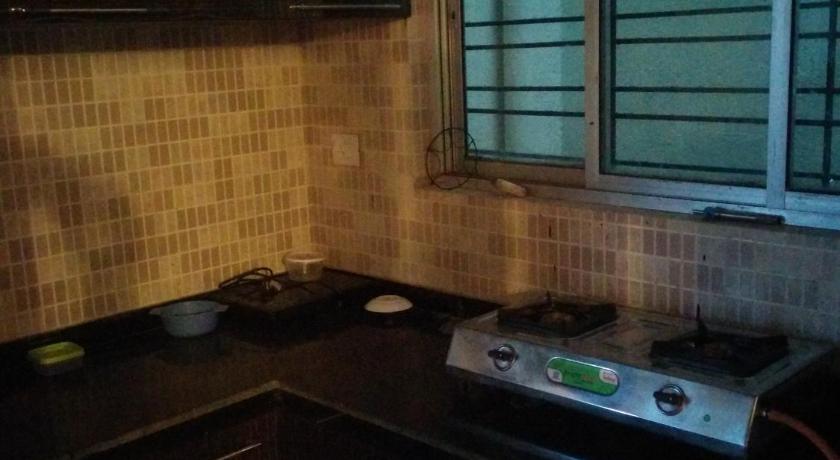 Contemporary 3BHK Apartment next to Acropolis Mall near Ruby photo