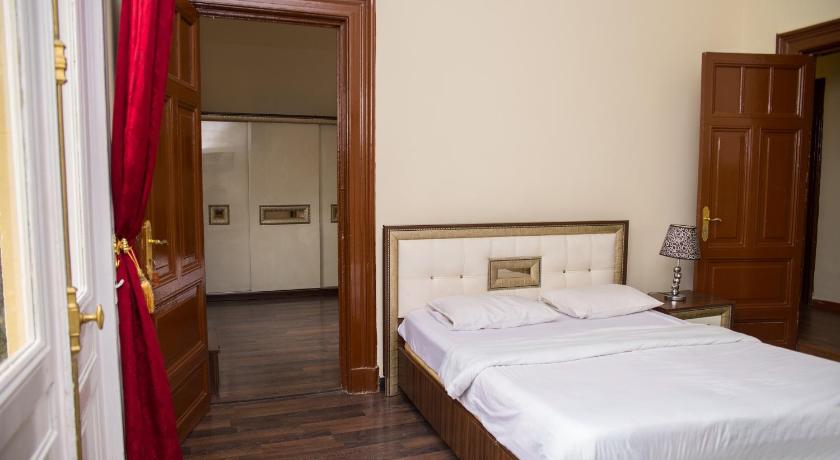 Image of Family Suite (2 bedrooms) 14