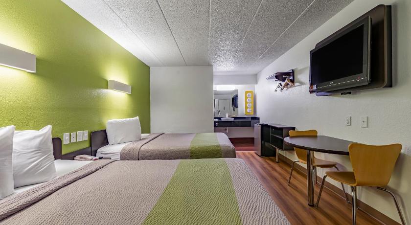 Motel 6-Cincinnati, OH - Central - Norwood