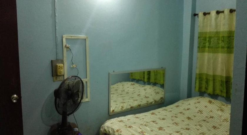 Image of Small Double Room 9