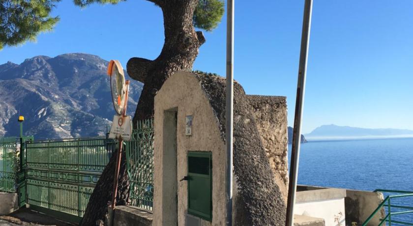 Villa Petit Ludovica photo
