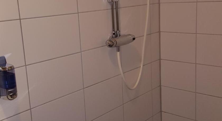 Image of Single Room with Private Bathroom 12