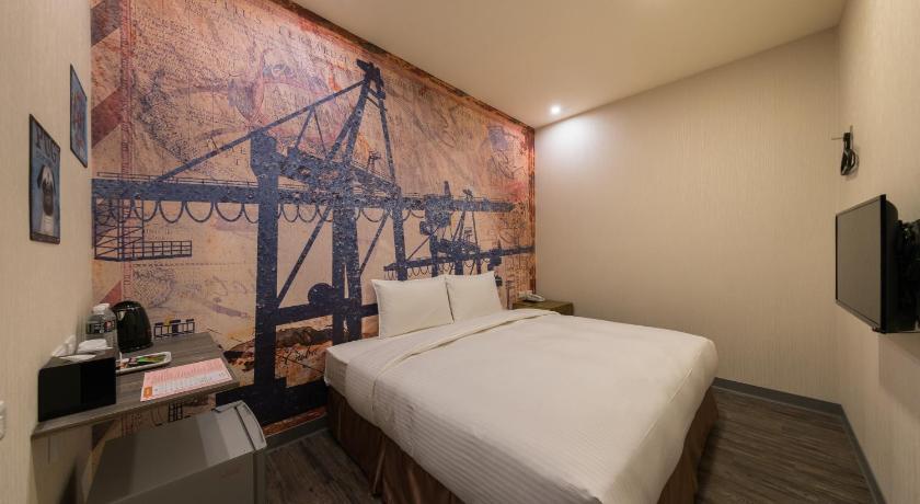 Image of Standard Double Room without Window 1
