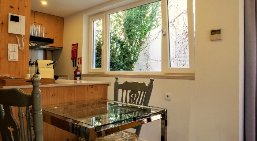 รูปของสุพีเรียร์อพาร์ตเมนต์แบบหนึ่งห้องนอน (Superior One-Bedroom Apartment) 9