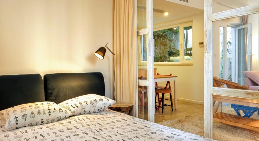 รูปของOne-Bedroom Apartment with Private Patio 1