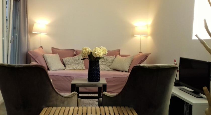 รูปของOne-Bedroom Apartment with Private Patio 6