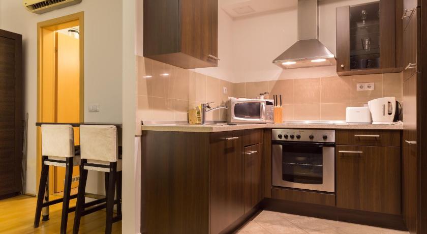 Image of Deluxe Studio Apartment 10