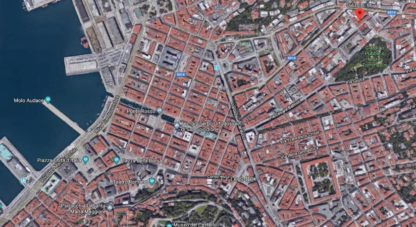 Appartamento in centro con wifi e posto auto in garage - image 2