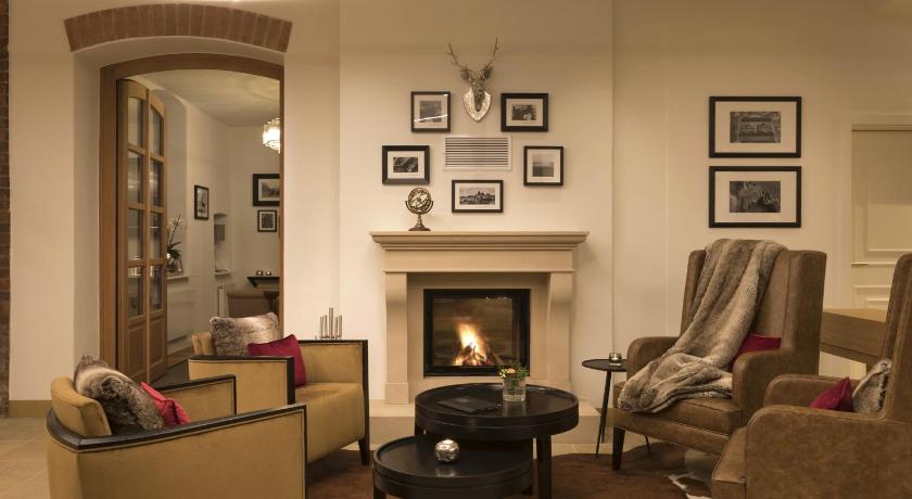 Hotel Brunnenhaus Schloss Landau photo